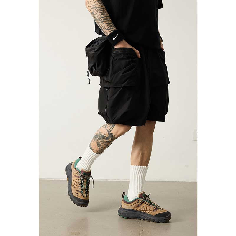 Large Pockets Loose-fitting Casual Shorts