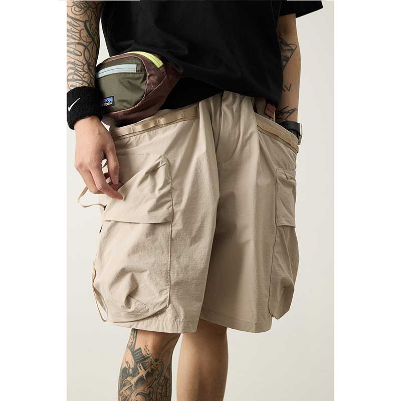 Large Pockets Loose-fitting Casual Shorts