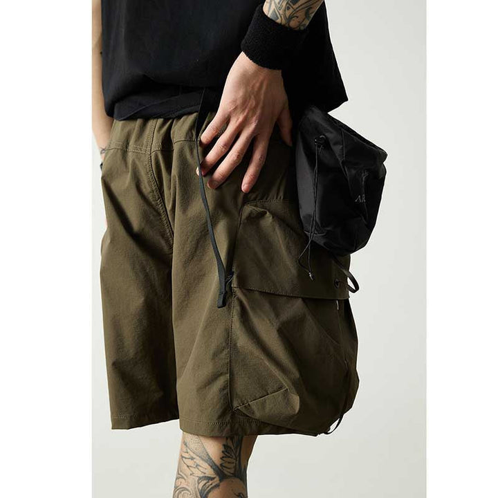 Large Pockets Loose-fitting Casual Shorts
