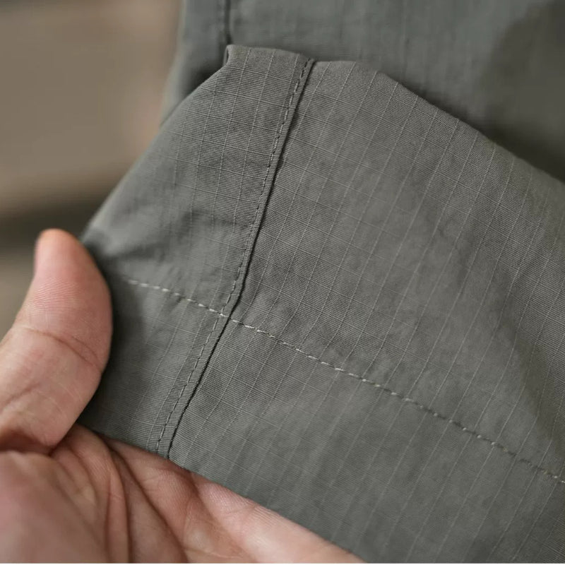 Color-blocked Rolled-up Water-repellent Shorts