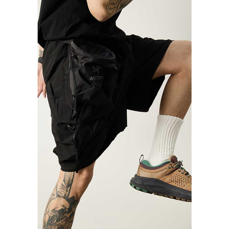 Large Pockets Loose-fitting Casual Shorts