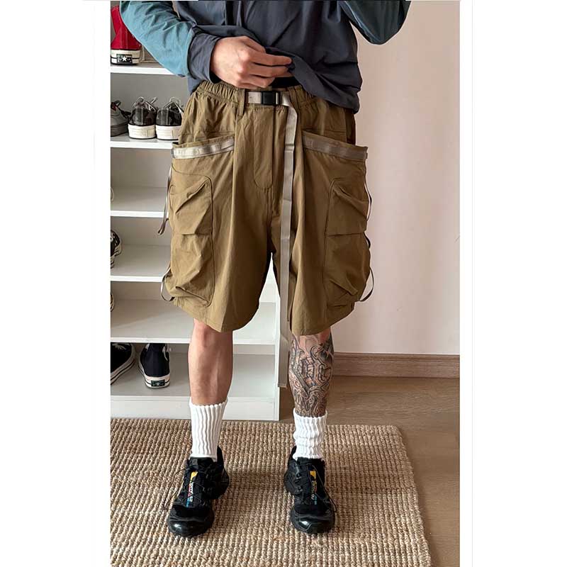 Large Pockets Loose-fitting Casual Shorts